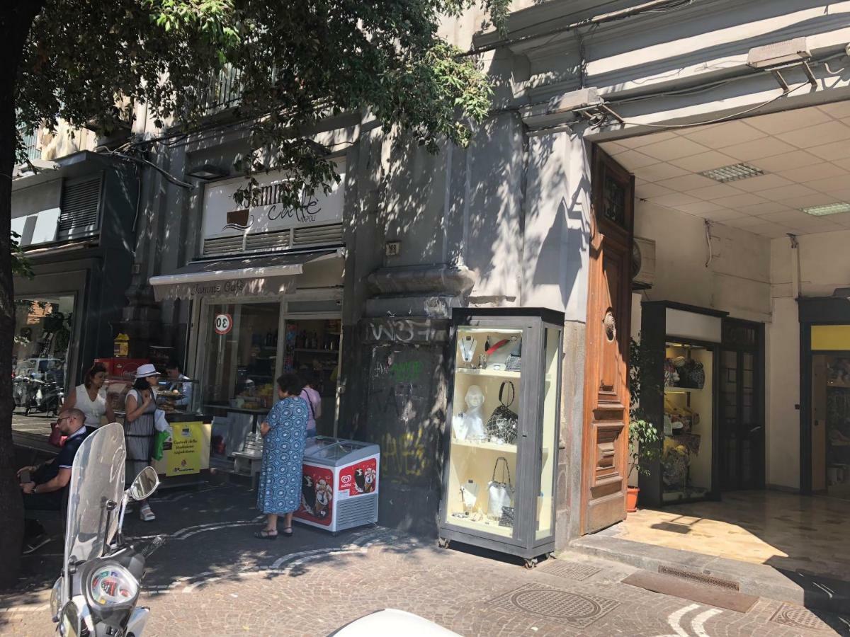 La Casetta Rossa Napoli Bagian luar foto