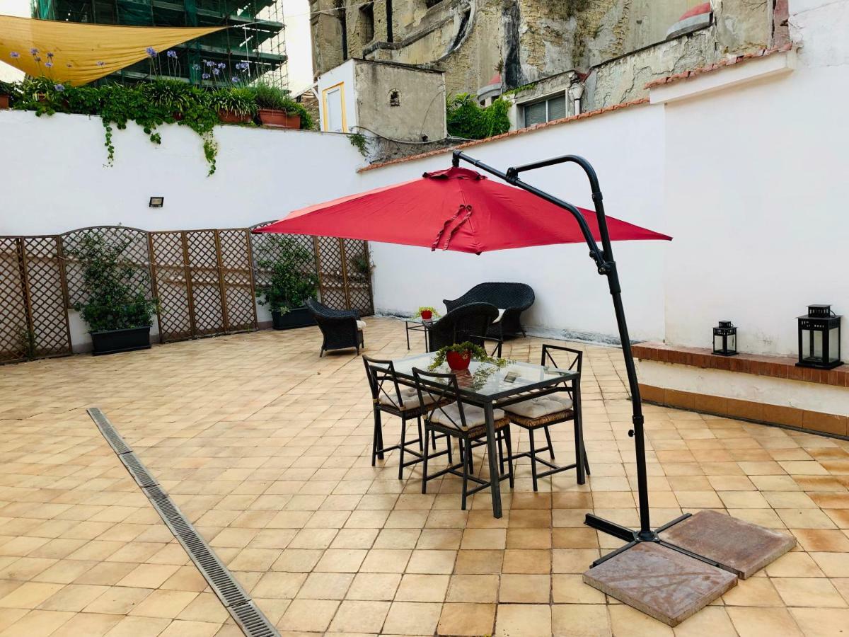 La Casetta Rossa Napoli Bagian luar foto